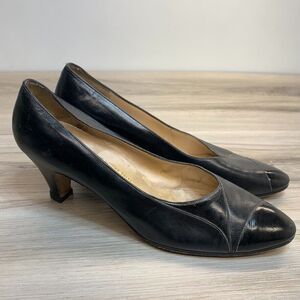 Salvatore Ferragamo Black Low Heel Pumps Womens Size 9.5 AA Narrow Business